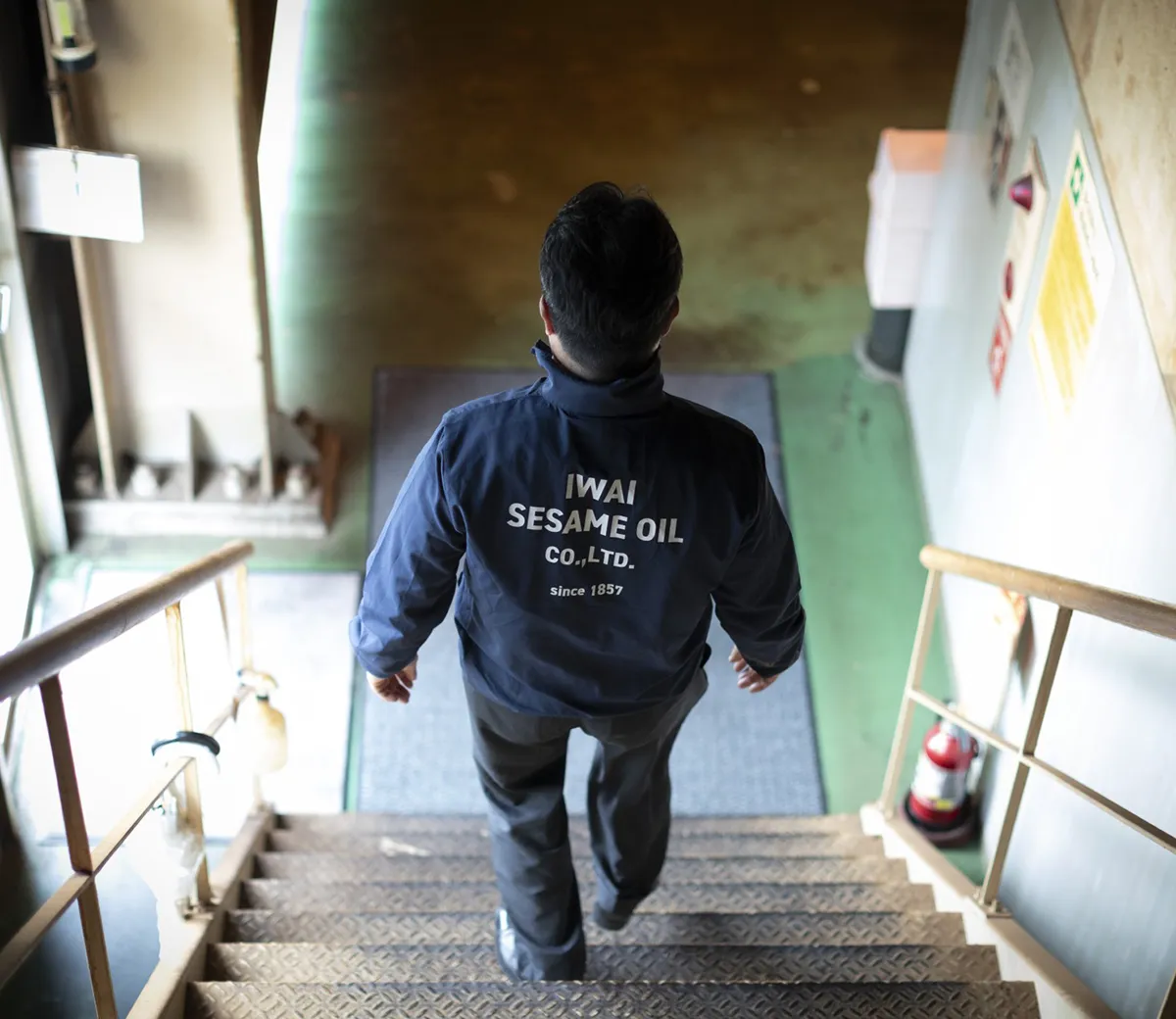 香とくらす 第38回：焙煎で変わる胡麻油の香り。人の感覚でつくる最高品質の胡麻油をたずねて