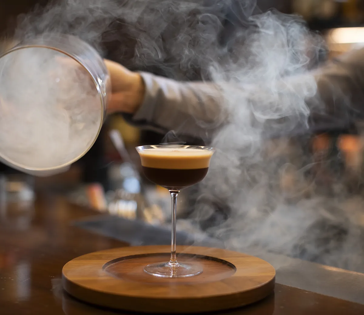 香とくらす 第46回：香とくらす 第46回：バッハの愛したコーヒーの香りをカクテルにして。繊細な味と香りの物語が楽しめるホテルのバーへ