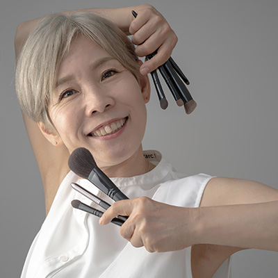 スペシャルインタビュー 第254回：ヘアメイク職人化け子さん