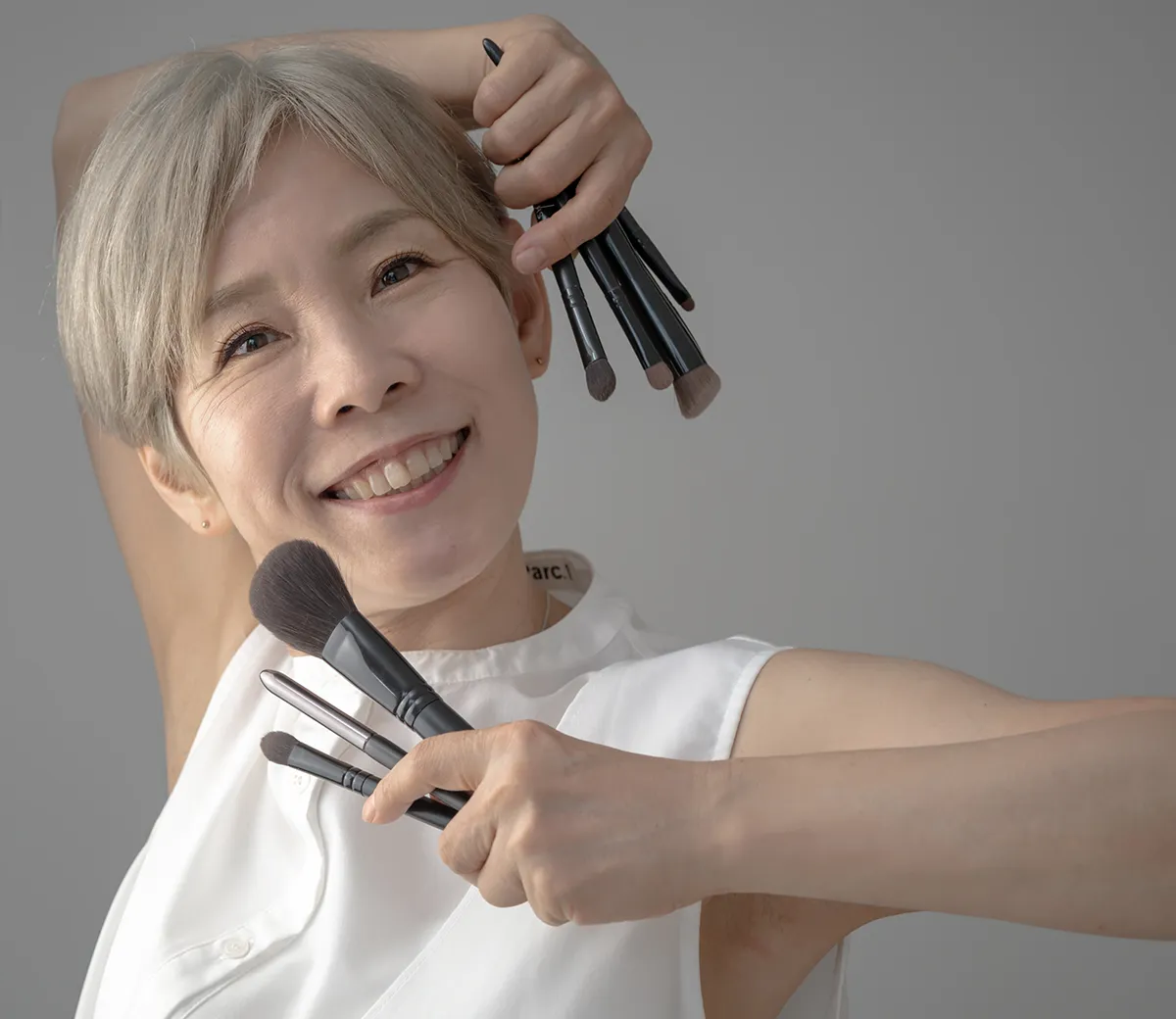 スペシャル・インタビュー 第254回：ヘアメイク職人化け子さん